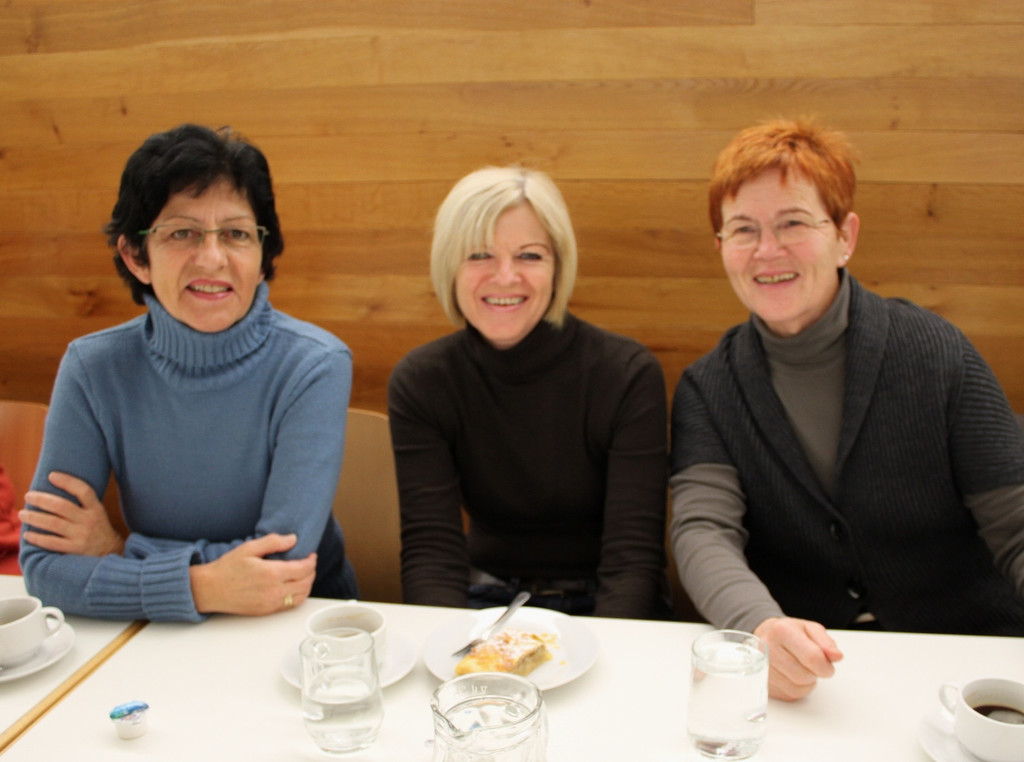 Pfarre Adventkranzbinden 2010 _22__jpg-1290941573