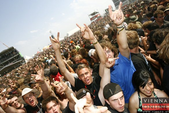 besucher2 - Atmos - novarock 2009 - Nova Rock Nickelsdorf Brurgenland - florian wieser _7_.jpg