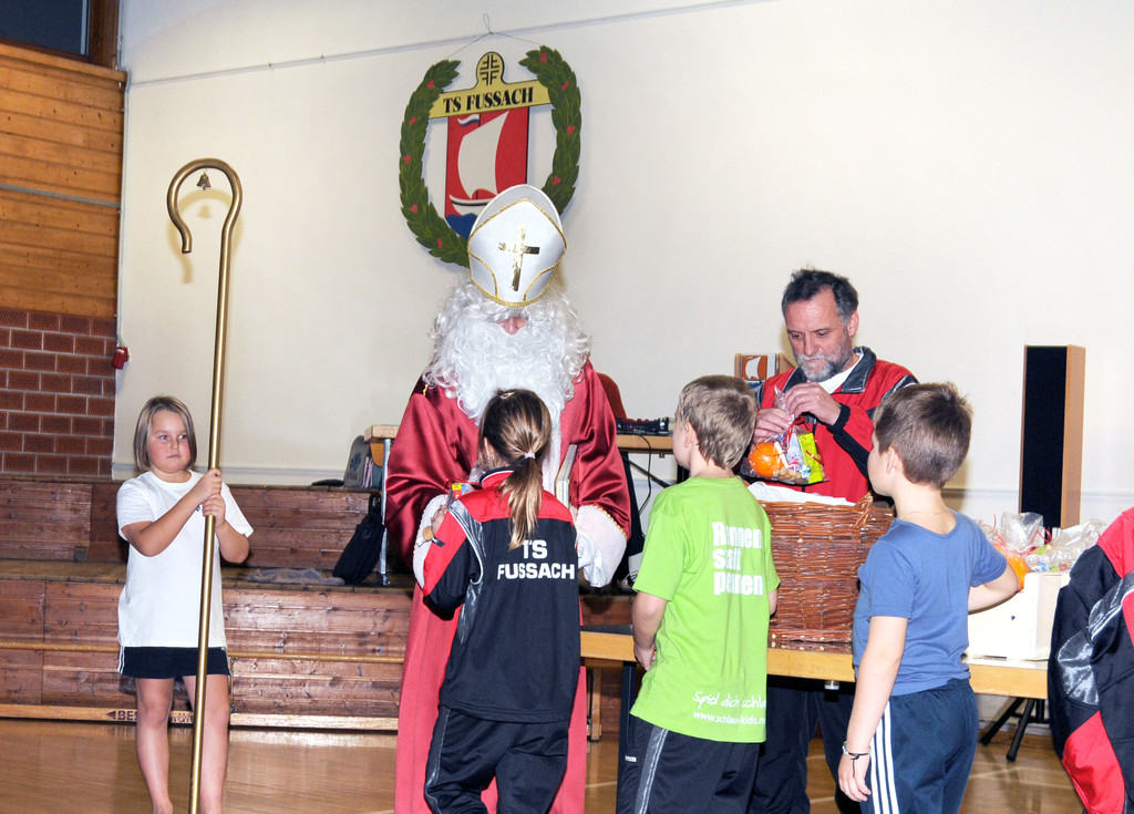 Nikolausturnen Fu__ach 28_11_2010 160_jpg-1290972991