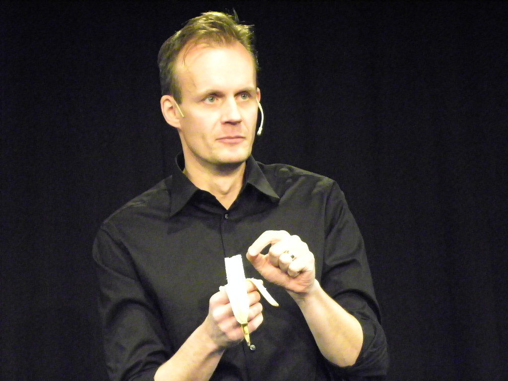 107_9644_jpg-1290977692