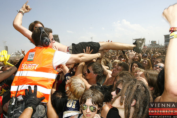 besucher2 - Atmos - novarock 2009 - Nova Rock Nickelsdorf Brurgenland - florian wieser _8_.jpg