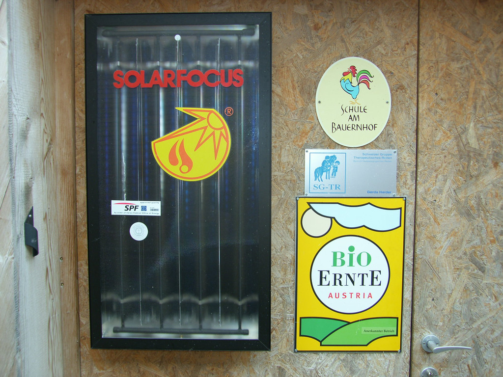 SH106209_JPG-1291027443