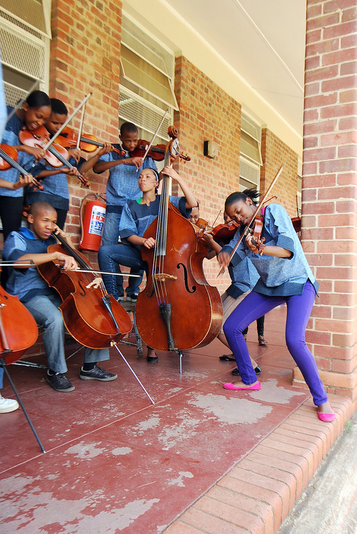 Kids busking 3_JPG-1291052769