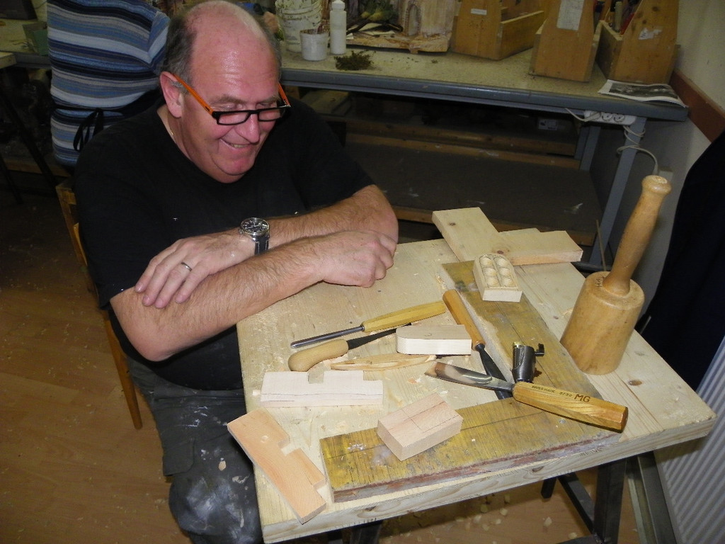 107_9410_jpg-1291240765