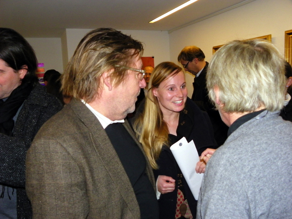 107_9599_jpg-1291243077