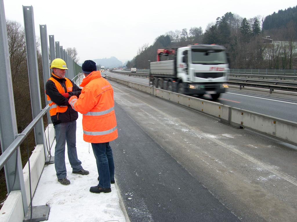 SH106438_JPG-1291283166