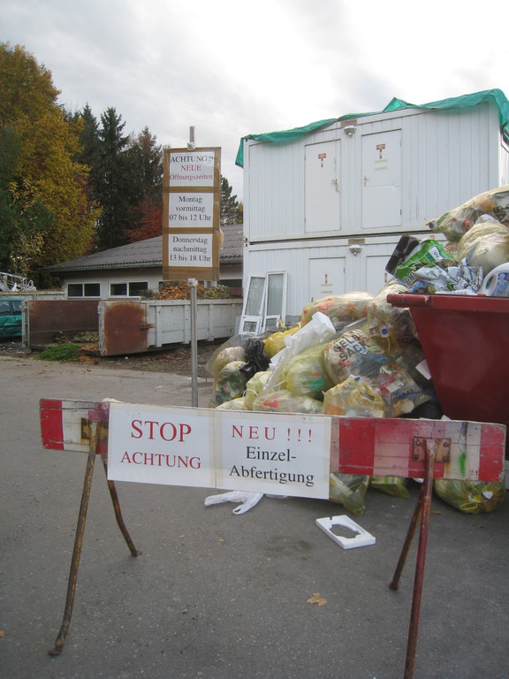 Abfall Sammlung Recyclingstation 2010 _24__jpg-1291487529