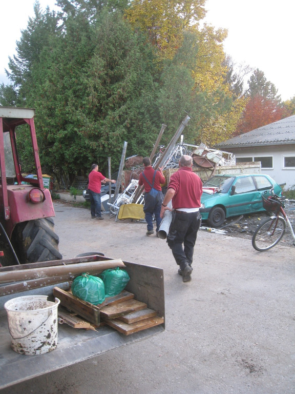 Abfall Sammlung Recyclingstation 2010 _2__jpg-1291487227
