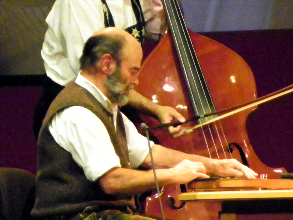 108_0619_jpg-1291505374