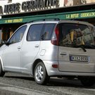1239880701_79_cc63b8d24165733a61868111270c13b3_Toyota-Yaris-Verso-hinten.jpg