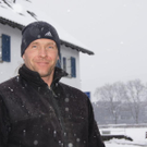 Straßenbauarbeiten trotz Schneetreiben