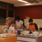 Bilderserie "Weihnachtsbäckerei für Gefängnisinsassen"