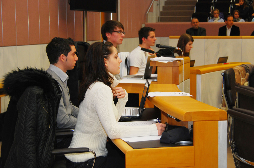 schulparl22_jpg-1292158885