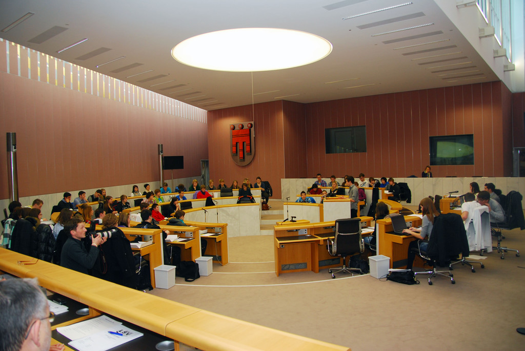 schulparl30_jpg-1292158942