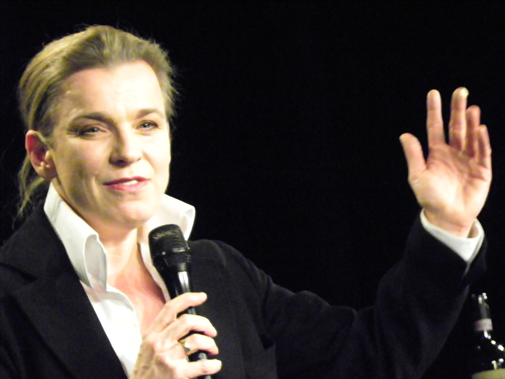 108_2343_jpg-1292194758