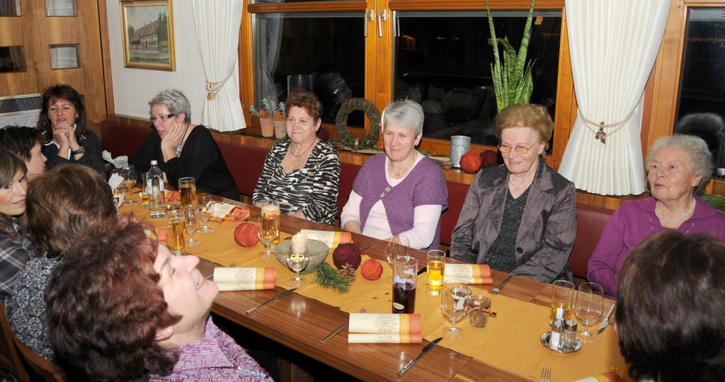 Frauen H__chst 13_12_2010 12_jpg-1292273090