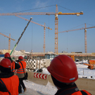 Stahlträger für Hybridtragwerk eingehoben [KAPUTT]