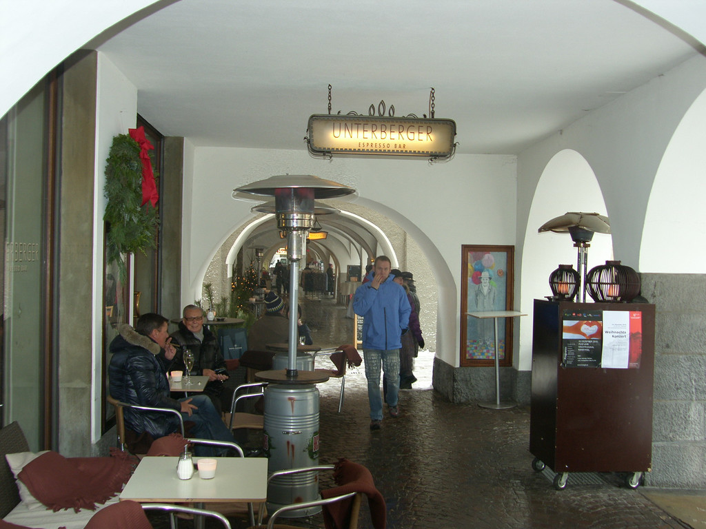 SH106969_JPG-1292658455