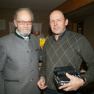 Egon Isenberg und Bezirksoberschützenmeister Franz Rüscher
