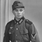 King Lorenz Uniform quer.jpg