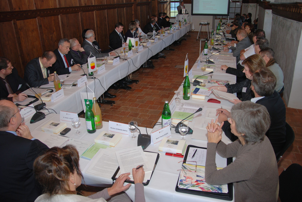 parlkon04_jpg-1292863178