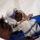Waisenkinder aus Haiti in Paris gelandet