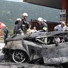 23_ Salzburger rast auf A13 in Tankstelle Ein Toter_ drei Schwerverletzte Juni APA.jpg