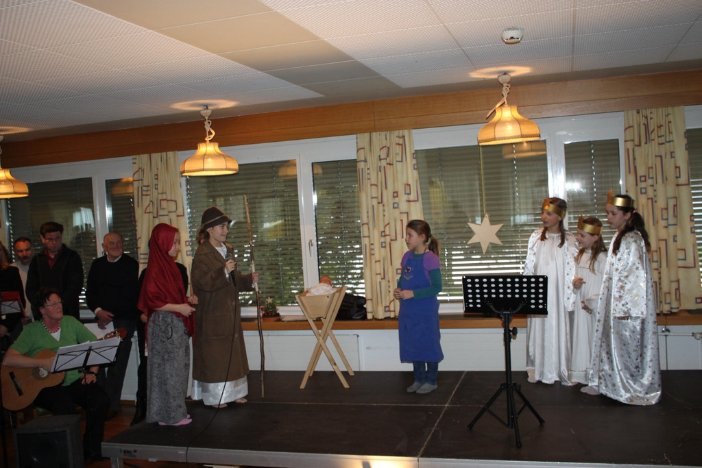 Jesuheim Weihnachtsfeier 2010 _11__jpg-1293122743