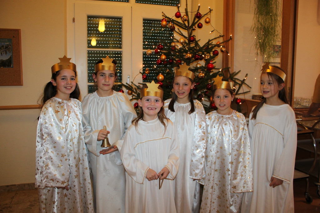 Jesuheim Weihnachtsfeier 2010 _19__jpg-1293122898