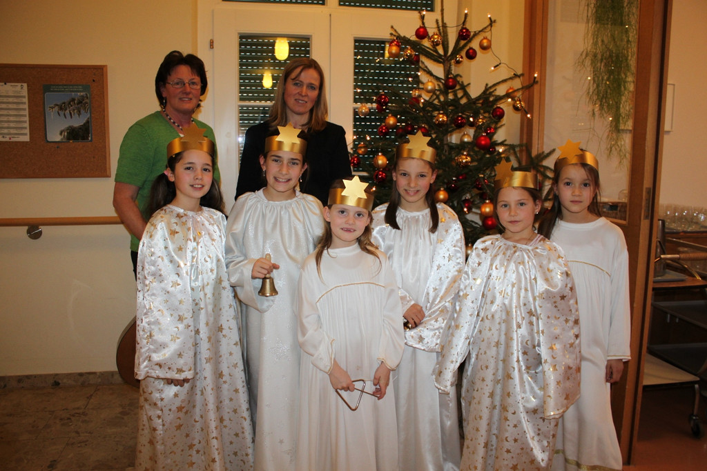 Jesuheim Weihnachtsfeier 2010 _22__jpg-1293122955