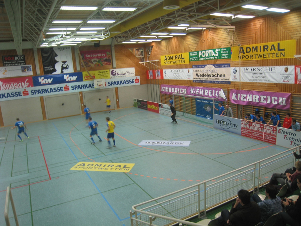 Fussball Halle Wolfurt _1__jpg-1293138408