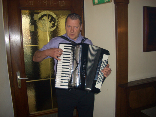 stern4_JPG-1293201185