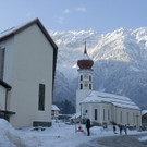 Kirchen und Weihnachtskrippe