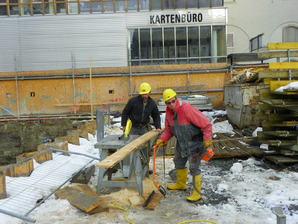 108_4076_jpg-1293799509