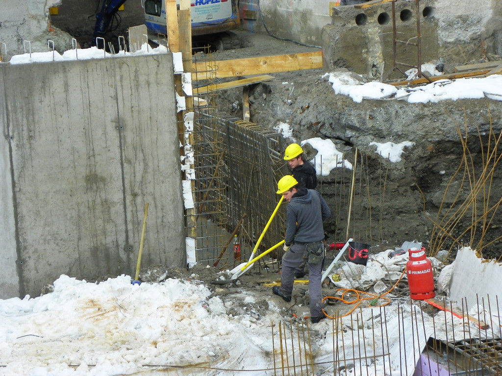 108_4069_jpg-1293799474