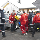 Schwarzenberg: Lindauer unter Auto eingeklemmt