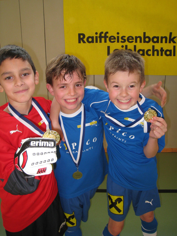 Lochau VOL Fu__ball Nachwuchs Halle HOCH_jpg-1294585534