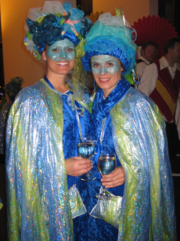 34 Daniela und Caro_ Bregenz.jpg