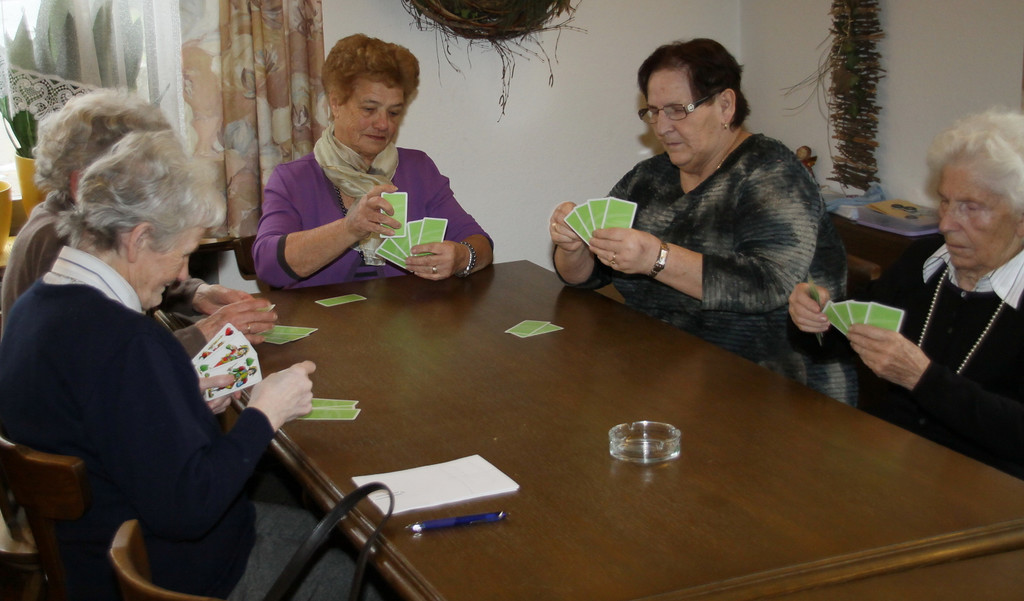 Damen Jasserrunde  011 003_jpg-1295118623