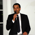 108_7044_jpg-1295137406