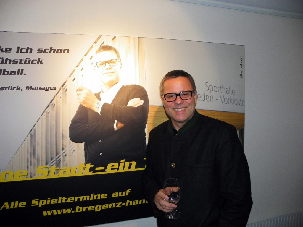 108_7021_jpg-1295137487