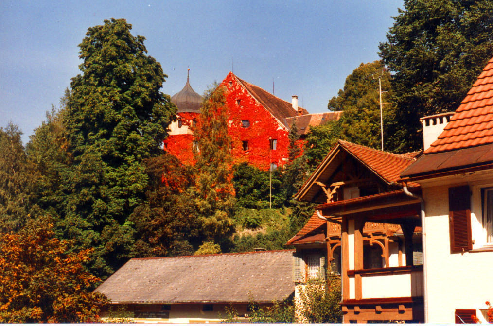 deuringschloessle_herbst_jpg-1295190034