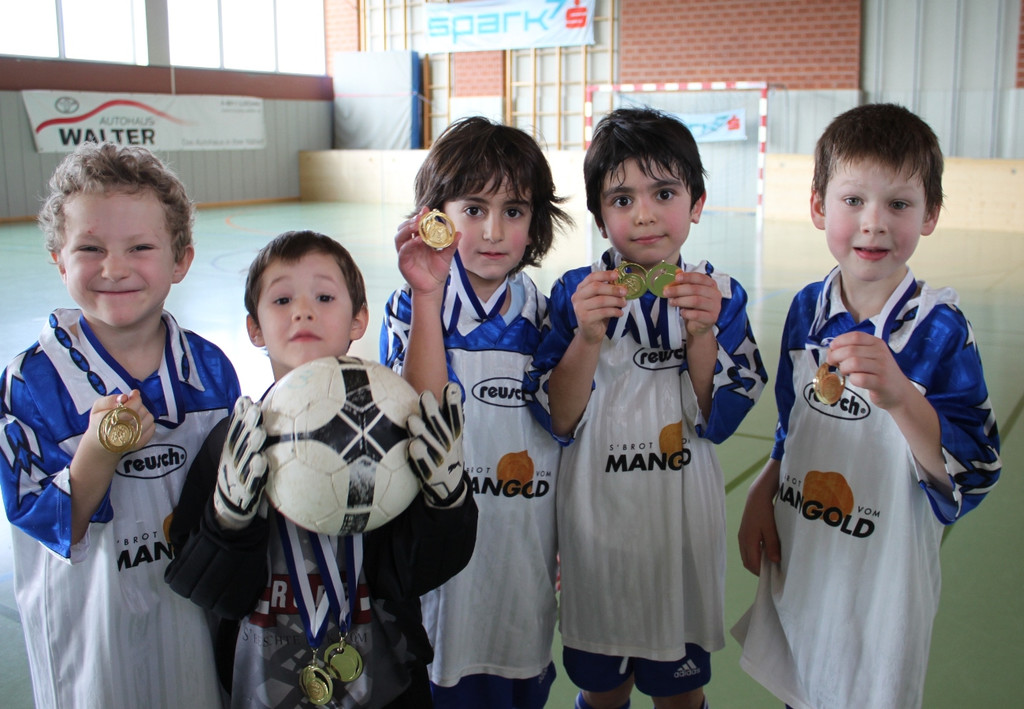 Fussball U 7 Turnier Halle 16-01-2011 _2__jpg-1295211957