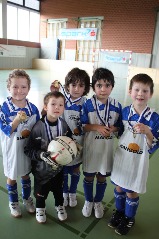 Fussball U 7 Turnier Halle 16-01-2011 _3__jpg-1295211972