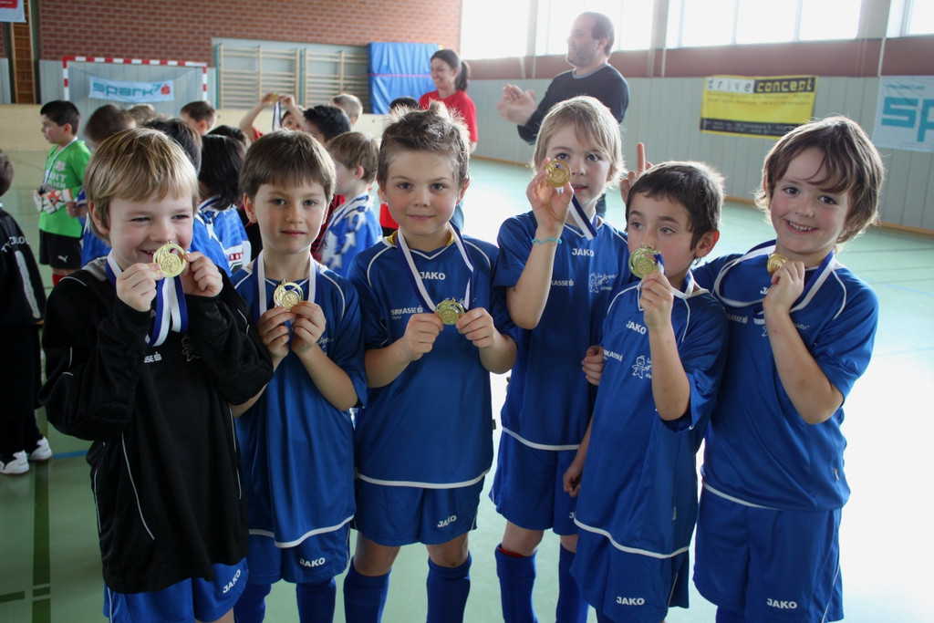 Fussball U 7 Turnier Halle 16-01-2011 _18__jpg-1295212175