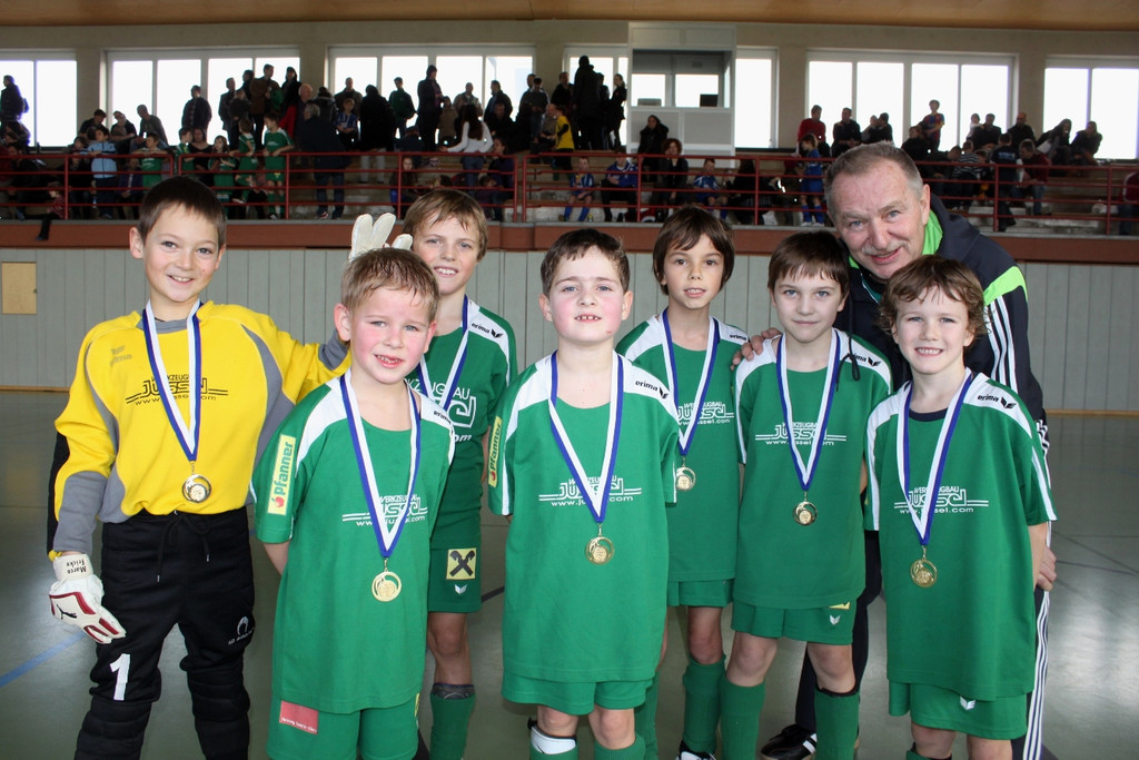 Fussball U 9 Turnier Halle 16-01-2011 _14__jpg-1295212400