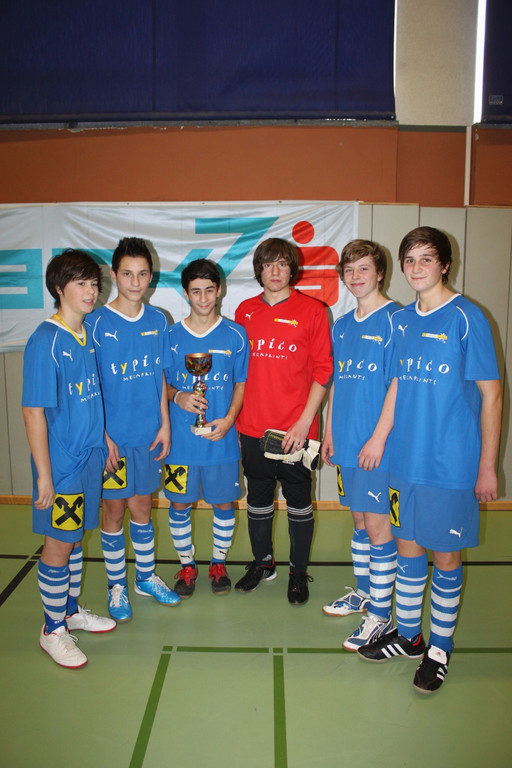 Fussball U 15 Turnier Halle 16-01-2011 _2__jpg-1295212470