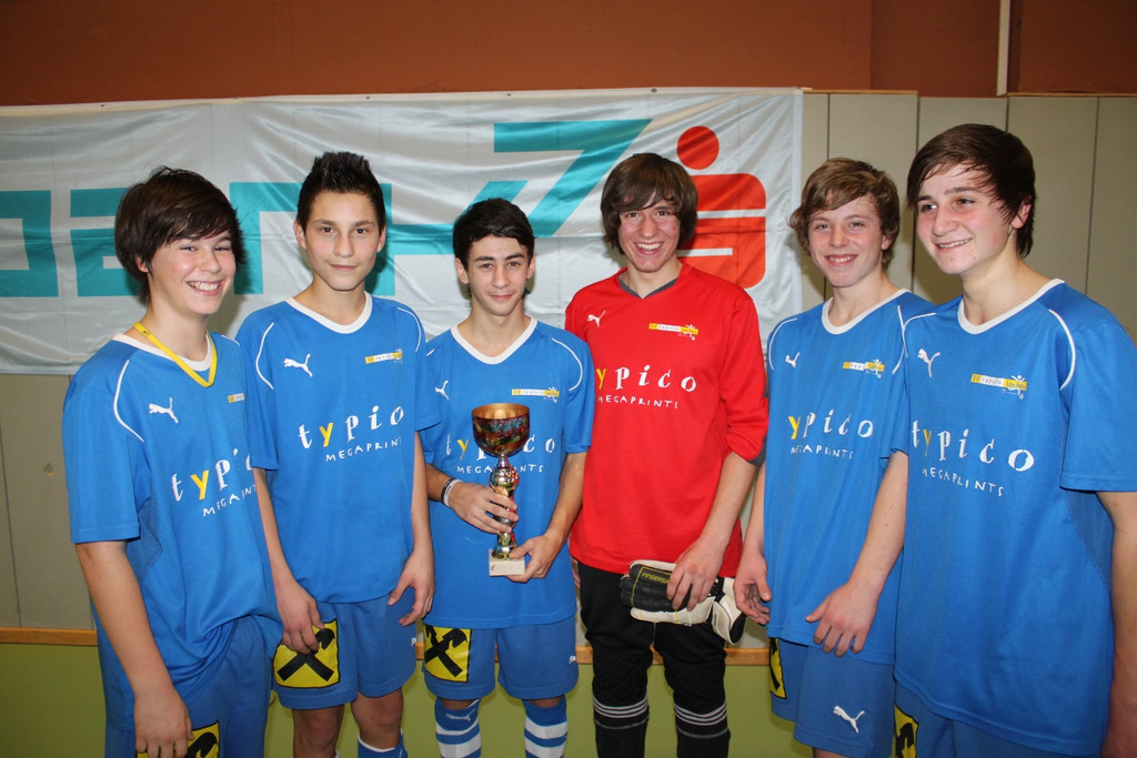 Fussball U 15 Turnier Halle 16-01-2011 _3__jpg-1295212486
