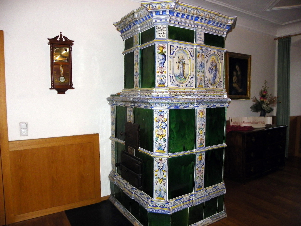 108_7605_jpg-1295399022