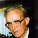 Fotos von Msgr. Josef Lampert und den erbauten Brunnen in Burkina Faso
